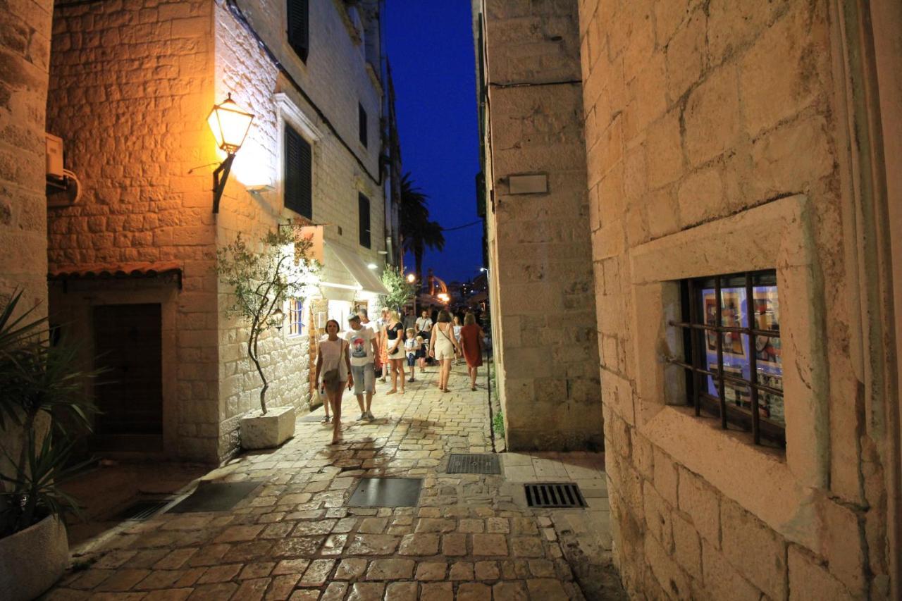 Town House In The Centre Of Historic Trogir Villa Ngoại thất bức ảnh